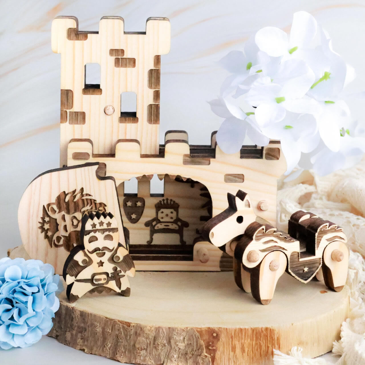 Le Château du Roi <br />Collection : Le Village Médiéval<br />[Photographie : L'yriséa Photographe]